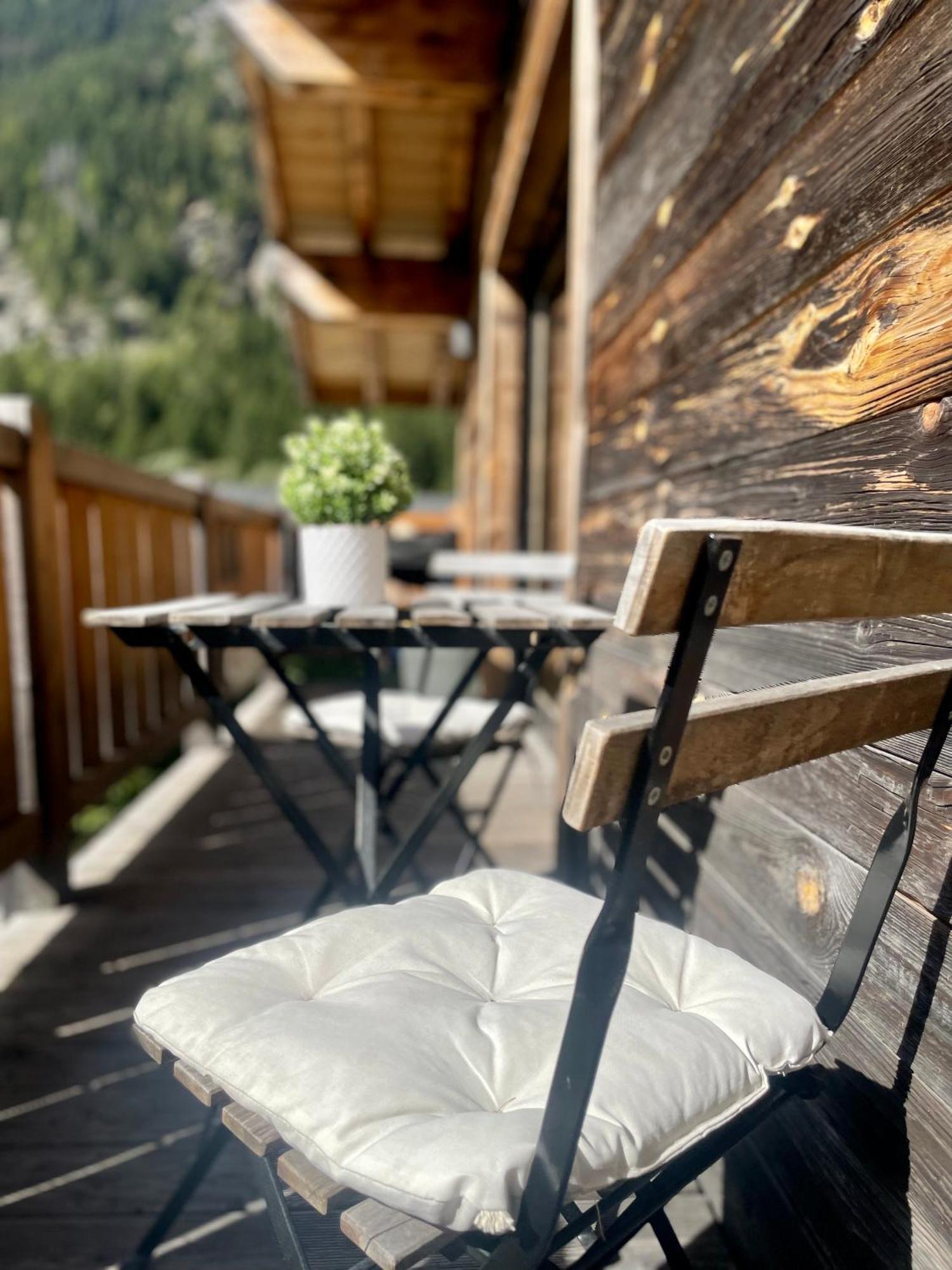Chalet Le Petit Nicolas, Jacuzzi, Vue Mont Blanc Chamonix Buitenkant foto