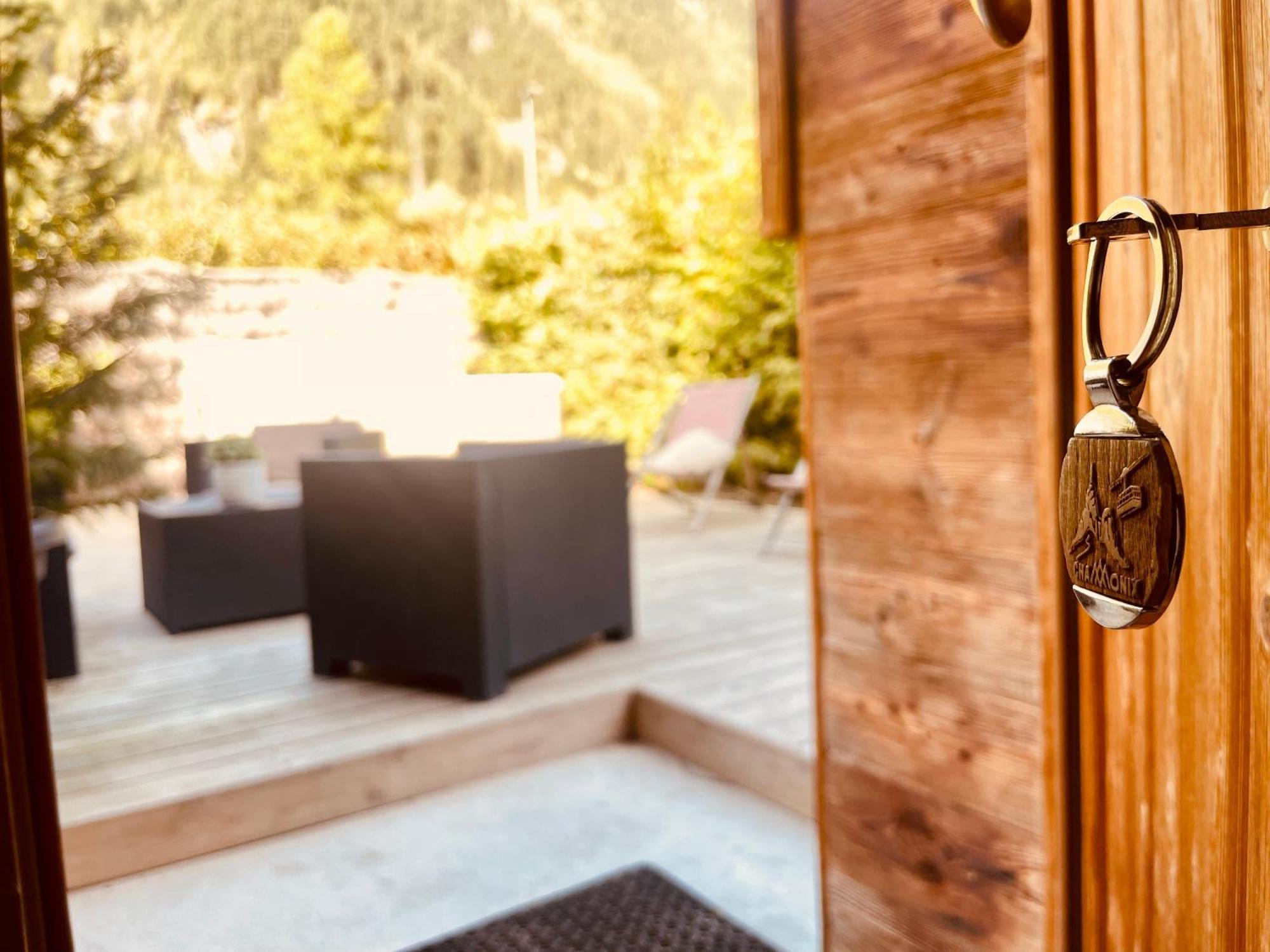 Chalet Le Petit Nicolas, Jacuzzi, Vue Mont Blanc Chamonix Buitenkant foto
