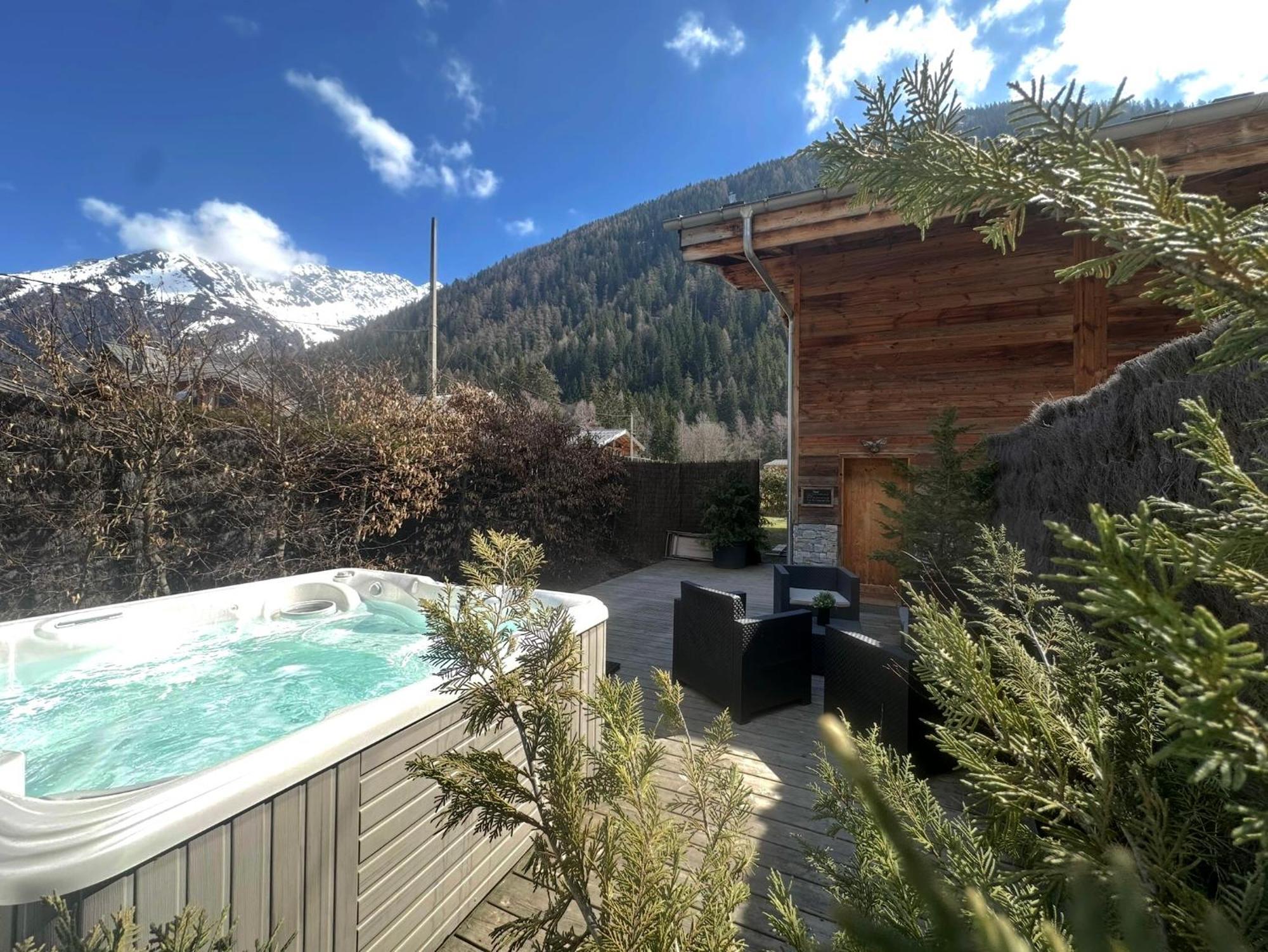 Chalet Le Petit Nicolas, Jacuzzi, Vue Mont Blanc Chamonix Buitenkant foto